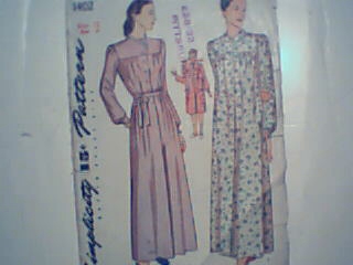 Simplicity Pattern No. 1402 Womens Long Dress