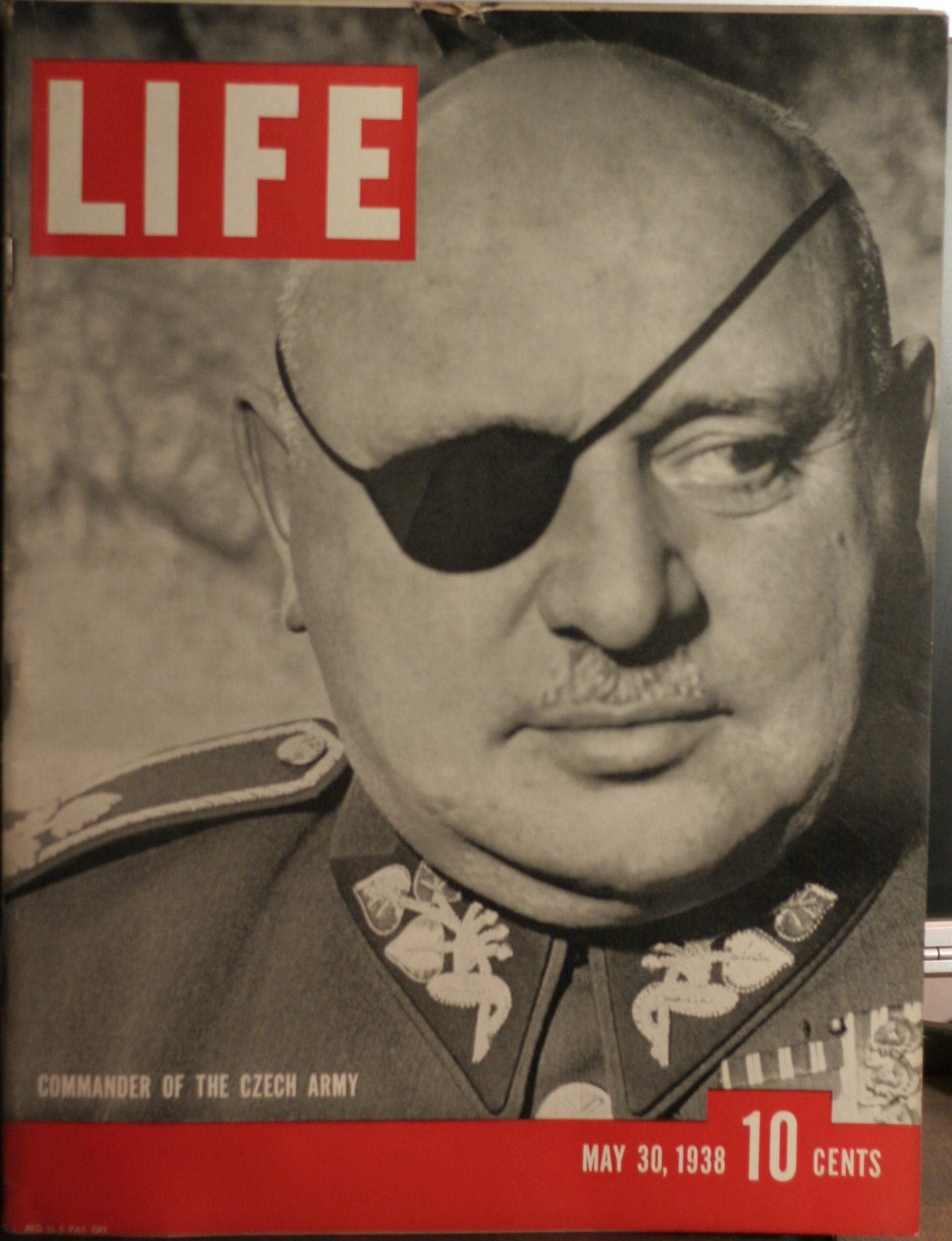 LIFE MAGAZINE MAY 30,1938 COMMANDER. CZECH ARMYCOVER (click to enlarge)