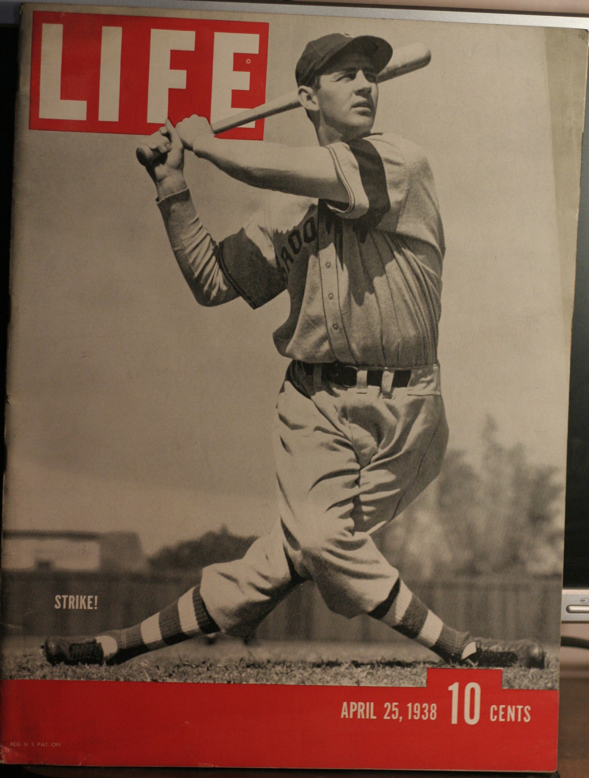 LIFE MAGAZINE APR 25,1938 BASEBALL PLAYER COVER (click to enlarge)