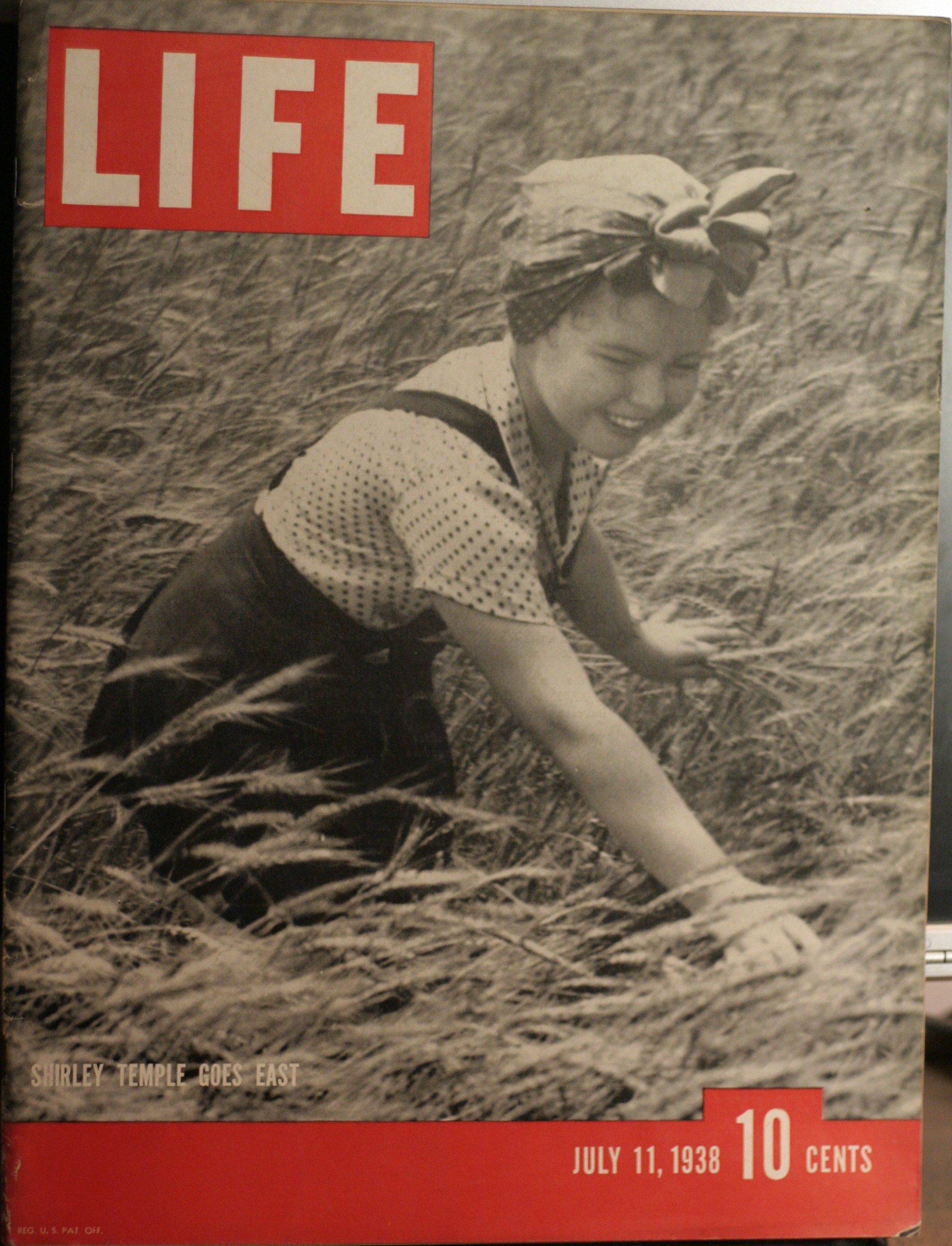 LIFE MAGAZINE JULY 11,1938 SHIRLEY TEMPLE COVER (click to enlarge)