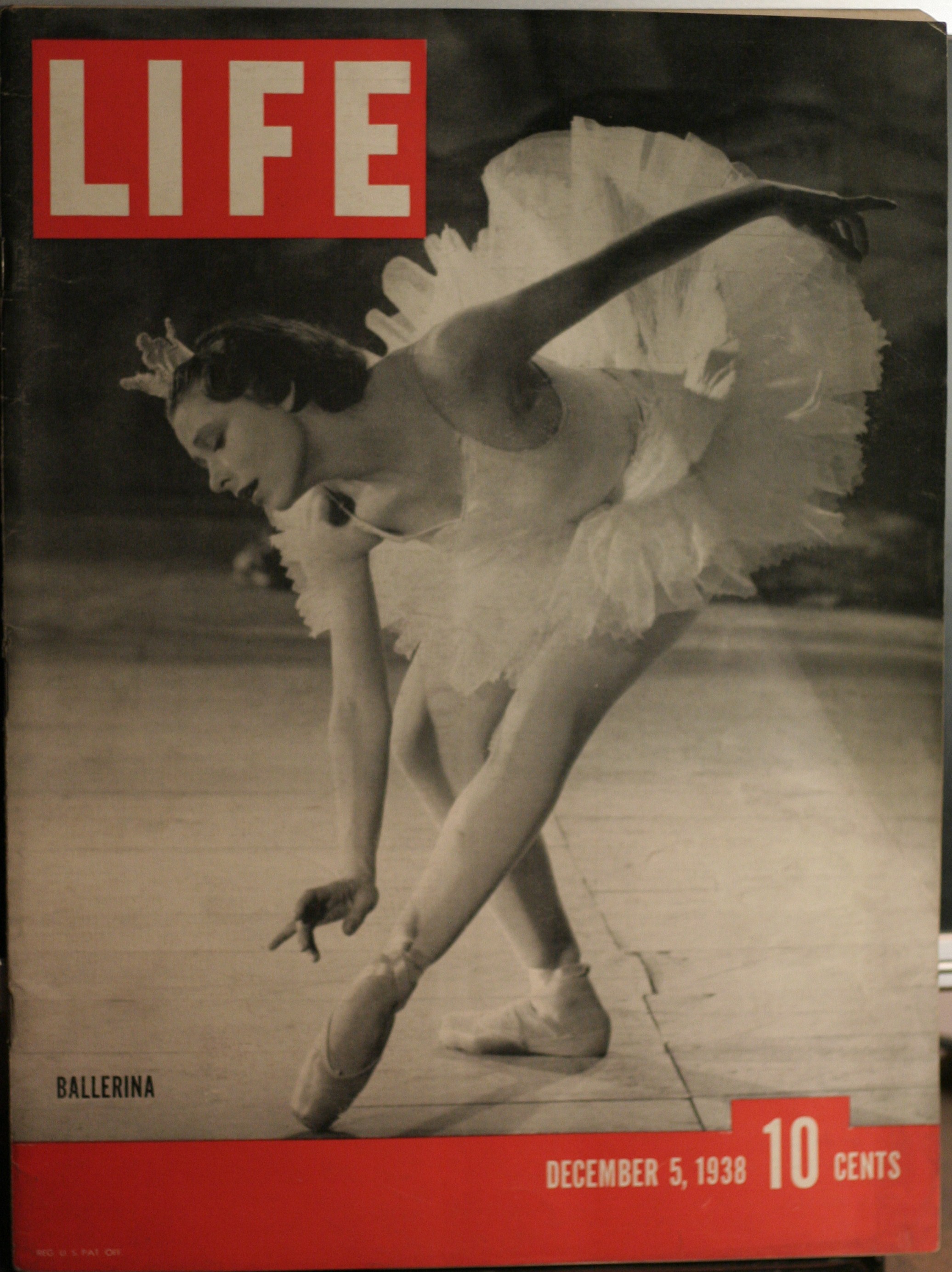 LIFE MAGAZINE DECEMBER 5,1938 BALLERINA COVER (click to enlarge)
