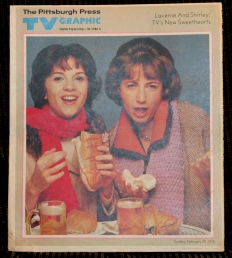 TV GRAPHIC, PGH PRESS FEB 29,1976 LAVERNE & SHIRLEY'